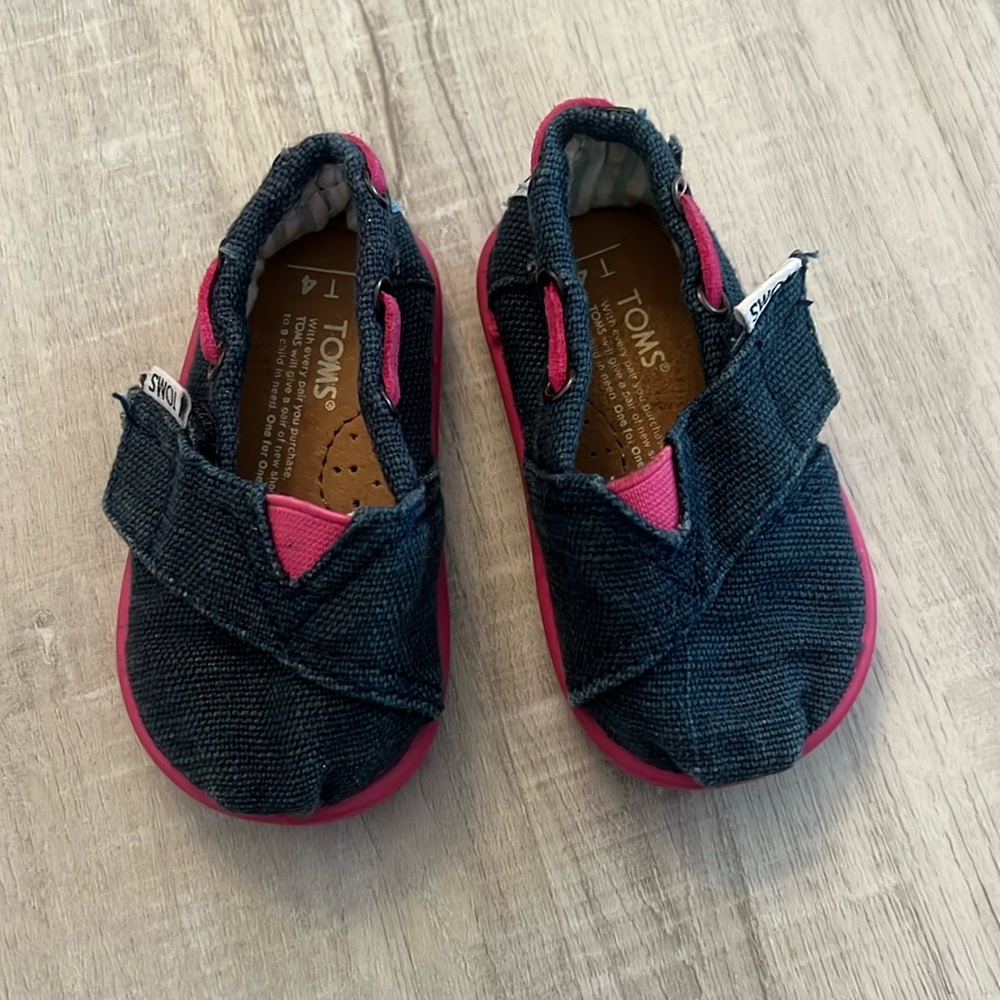 Tom’s baby size 4